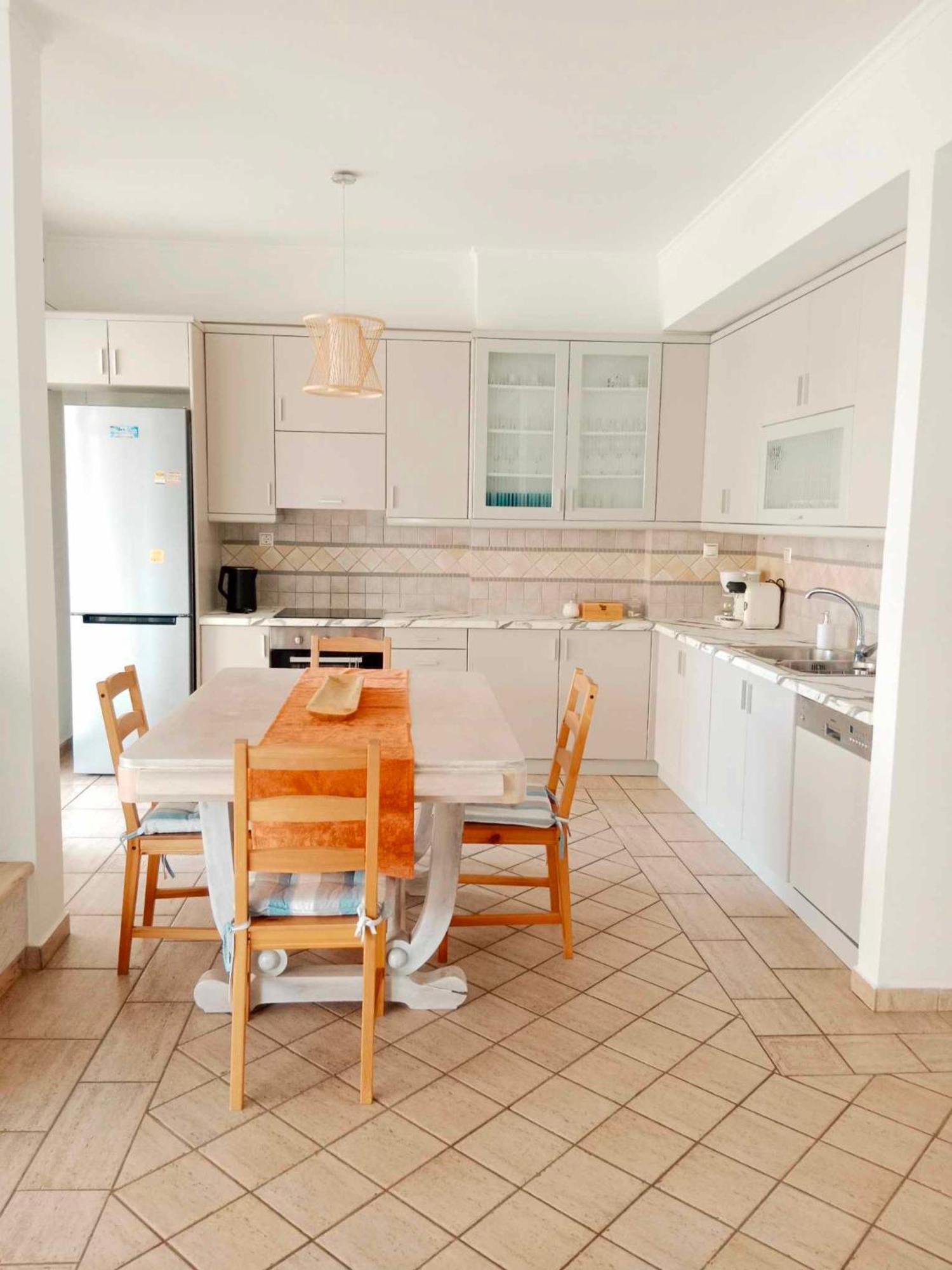 Lazarus 2Bd Apartment In The Center Patras Exterior photo