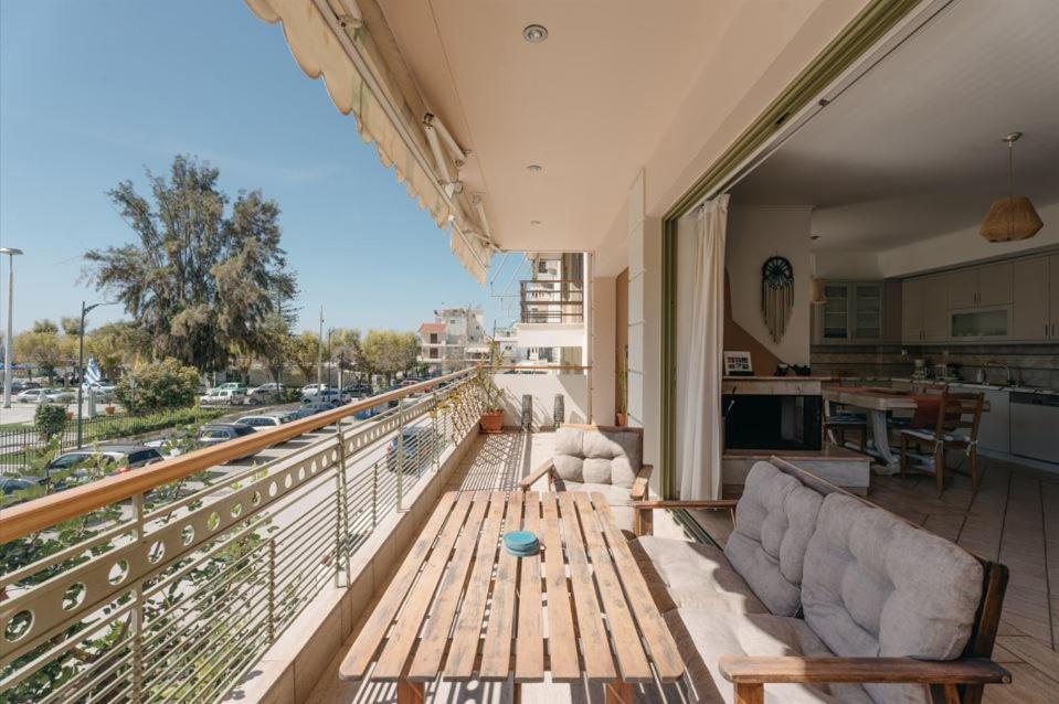 Lazarus 2Bd Apartment In The Center Patras Exterior photo